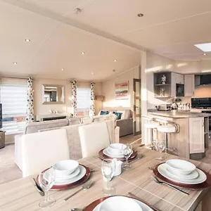 Woodland Jewel With Hot Tub York